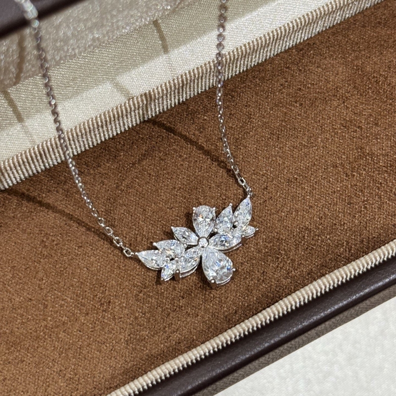 HARRY WINSTON